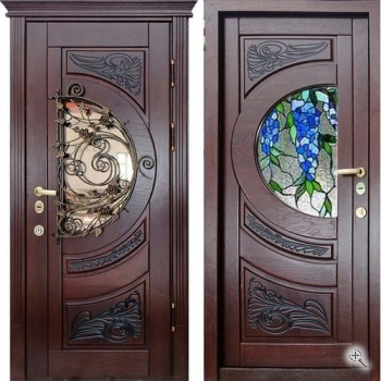 Экслюзивная входная резная дверь с витражом и ковкой - купить от производителя Мосдвери Экслюзивная входная резная дверь с витражом и ковкой